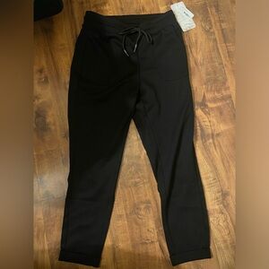 Ladies pants. Size small. Black.